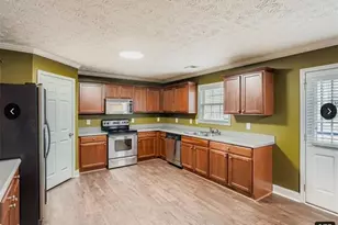 5861 Fairington Farms Ln, Lithonia, GA 30038 - Photo 10