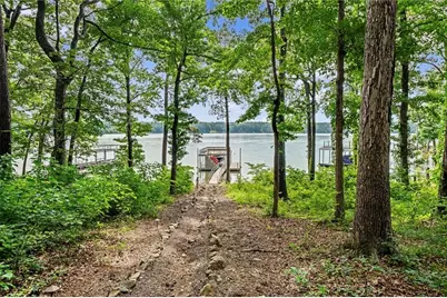 224 Lakeshore Circle SE, Acworth, GA 30101 - Photo 2