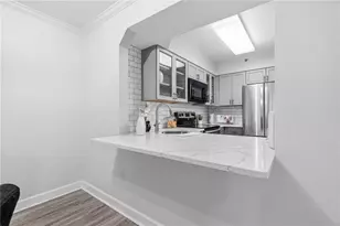 2870 Pharr Ct South NW, Atlanta, GA 30305 - Photo 6