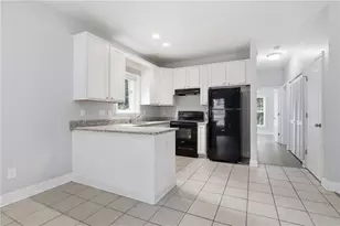 562 Woodlawn Ave NW, Atlanta, GA 30318 - Photo 14