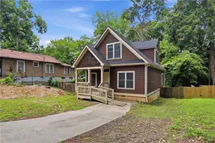 562 Woodlawn Ave NW, Atlanta, GA 30318 - Photo 2
