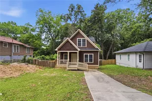 562 Woodlawn Ave NW, Atlanta, GA 30318 - Photo 1