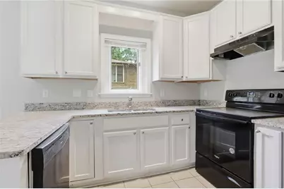 562 Woodlawn Avenue NW, Atlanta, GA 30318 - Photo 16