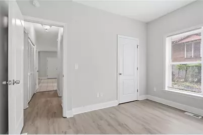 562 Woodlawn Avenue NW, Atlanta, GA 30318 - Photo 20