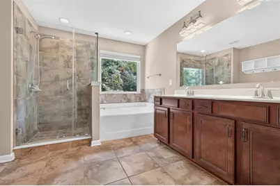 1572 NE Lenox Overlook Road NE, Atlanta, GA 30329 - Photo 38
