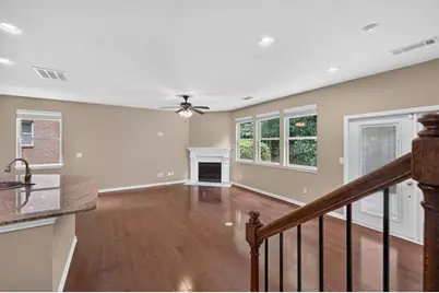 1572 NE Lenox Overlook Road NE, Atlanta, GA 30329 - Photo 8