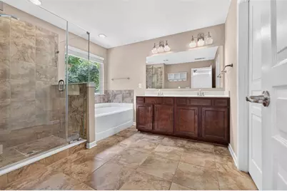 1572 NE Lenox Overlook Road NE, Atlanta, GA 30329 - Photo 36
