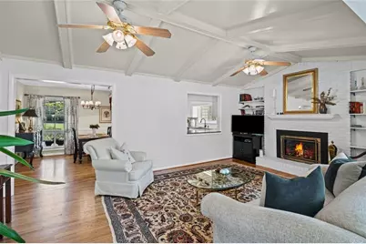 2730 Fontainebleau Drive, Dunwoody, GA 30360 - Photo 14