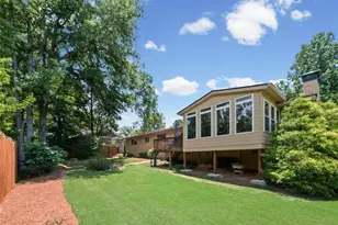 2730 Fontainebleau Dr, Dunwoody, GA 30360 - Photo 30