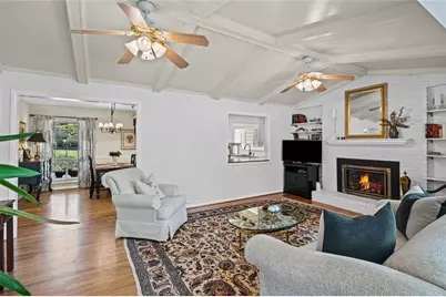 2730 Fontainebleau Drive, Dunwoody, GA 30360 - Photo 14