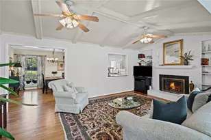 2730 Fontainebleau Dr, Dunwoody, GA 30360 - Photo 14