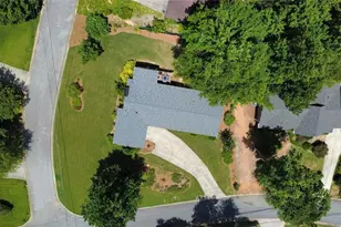2730 Fontainebleau Dr, Dunwoody, GA 30360 - Photo 34