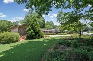 2730 Fontainebleau Dr, Dunwoody, GA 30360 - Photo 32