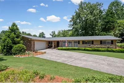 2730 Fontainebleau Drive, Dunwoody, GA 30360 - Photo 1