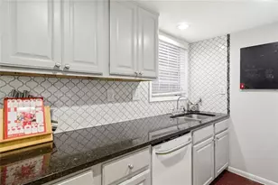 6900 Roswell Rd, Sandy Springs, GA 30328 - Photo 12