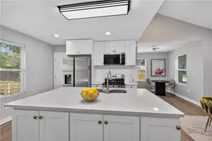 687 Woods Dr NW, Atlanta, GA 30318 - Photo 4