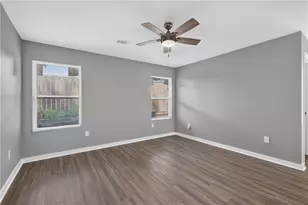 687 Woods Dr NW, Atlanta, GA 30318 - Photo 10