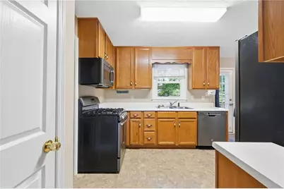 131 Maplewood Cove, Acworth, GA 30101 - Photo 2