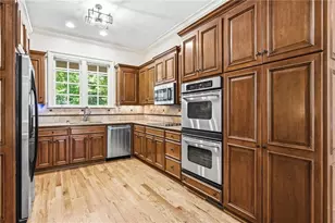 542 N St Marys Ln NW, Marietta, GA 30064 - Photo 10