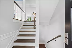 2434 Vivian Cir, Decatur, GA 30030 - Photo 4