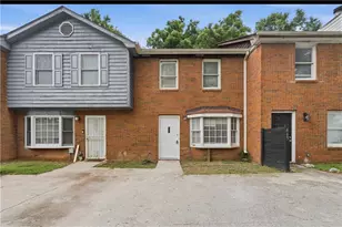 667 Hunting Creek Ln SE, Conyers, GA 30013 - Photo 1