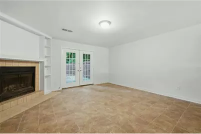 667 Hunting Creek Lane SE, Conyers, GA 30013 - Photo 2