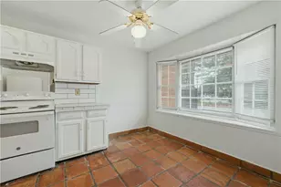 667 Hunting Creek Ln SE, Conyers, GA 30013 - Photo 12