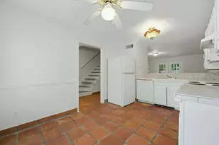667 Hunting Creek Ln SE, Conyers, GA 30013 - Photo 4
