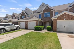 121 Village Dr, Loganville, GA 30052 - Photo 2