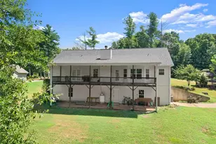 3322 Barry Ln, Gainesville, GA 30506 - Photo 4