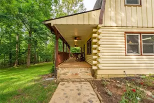 465 Waters Edge Dr, Clarkesville, GA 30523 - Photo 4