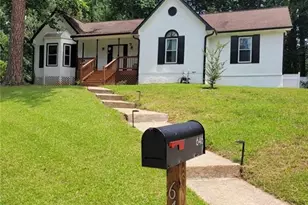 646 Hunt Station Dr, Lawrenceville, GA 30044 - Photo 2