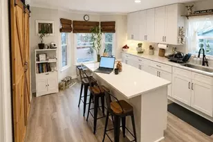 646 Hunt Station Dr, Lawrenceville, GA 30044 - Photo 4