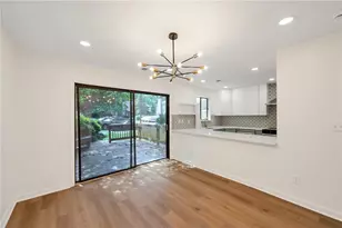 1079 Riverbend Club Dr SE, Atlanta, GA 30339 - Photo 8