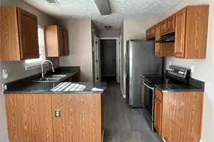 2043 Newton Estates Dr, Ellenwood, GA 30294 - Photo 6