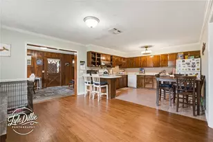 574 S 5th St, Jesup, GA 31545 - Photo 6