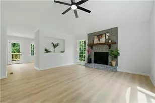 6231 Emerald Springs Dr SE, Acworth, GA 30102 - Photo 2