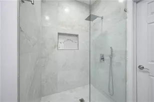 2700 Pine Tree Road NE, Atlanta, GA 30324 - Photo 12