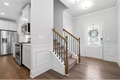 6464 Crosscreek Lane, Flowery Branch, GA 30542 - Photo 8