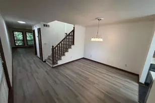 1702 Pine Tree Dr, Buford, GA 30518 - Photo 2