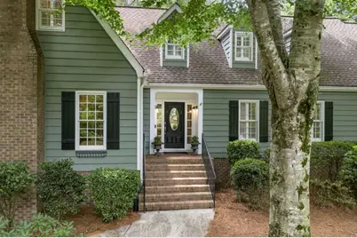 8950 Huntcliff Trace, Sandy Springs, GA 30350 - Photo 4