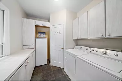 8950 Huntcliff Trace, Sandy Springs, GA 30350 - Photo 26