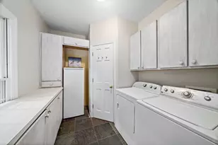 8950 Huntcliff Trce, Sandy Springs, GA 30350 - Photo 26