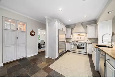 8950 Huntcliff Trace, Sandy Springs, GA 30350 - Photo 18