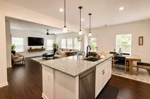 2308 Hastings Mnr Ln, Hampton, GA 30228 - Photo 6