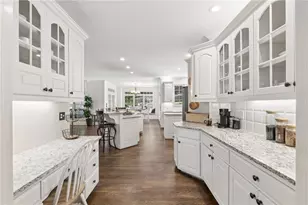 9140 Nesbit Lakes Dr, Alpharetta, GA 30022 - Photo 18