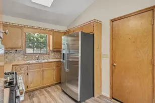 357 Kings Hill Ct, Lawrenceville, GA 30045 - Photo 18
