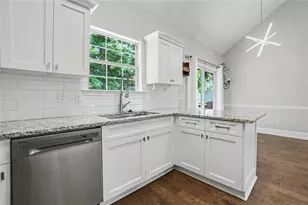 2706 Waymar Dr SW, Marietta, GA 30008 - Photo 16