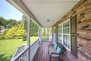 22 Bay Ct SW, Cartersville, GA 30120 - Photo 4