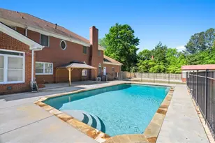 130 Victoria Dr, Fayetteville, GA 30214 - Photo 2